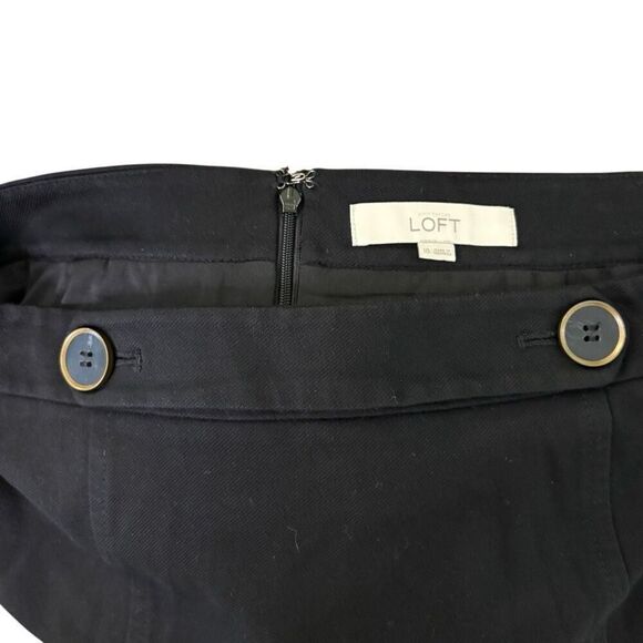Size 10 Ann Taylor LOFT Short A Line Skirt Soft Twill Lined Black Buttons Office - Picture 2 of 5